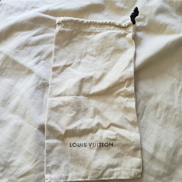 Limited Time Listing Authentic Louis Vuitton Classic Shawl Blue Ombre - Picture 9 of 9